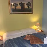 Bed & Breakfast Moon House Cagliari