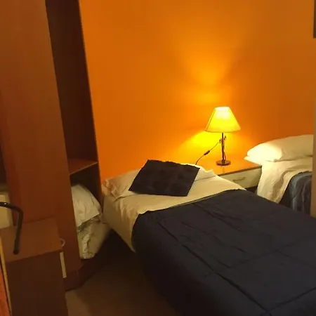 فندق مبيت وإفطار Moon House كالياري