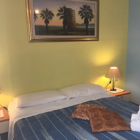 فندق مبيت وإفطار Moon House كالياري