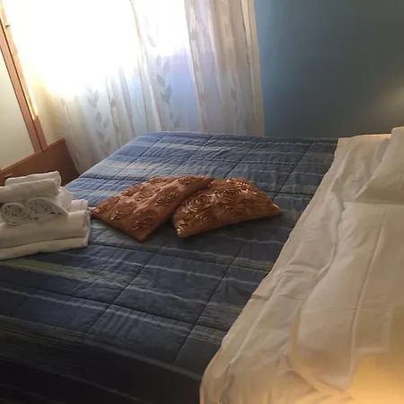 Moon House فندق مبيت وإفطار