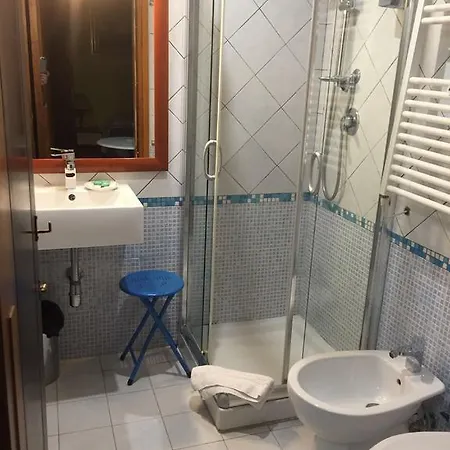 فندق مبيت وإفطار Moon House كالياري