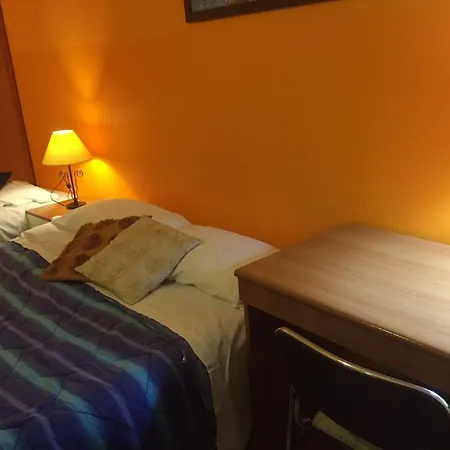 Moon House فندق مبيت وإفطار