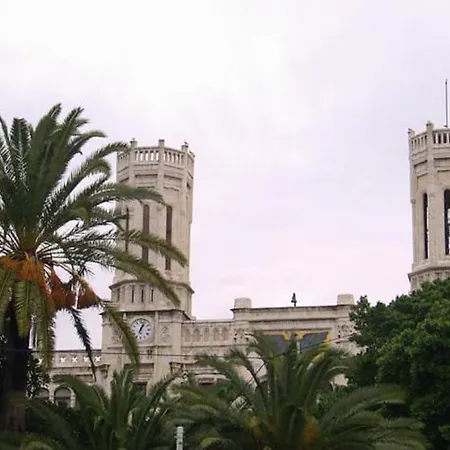 Moon House فندق مبيت وإفطار *