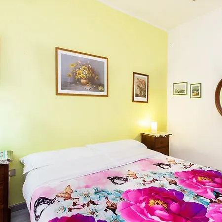 Moon House * 卡利亚里