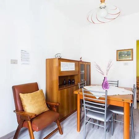 فندق مبيت وإفطار Moon House كالياري