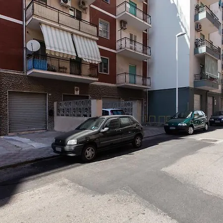 Moon House فندق مبيت وإفطار *